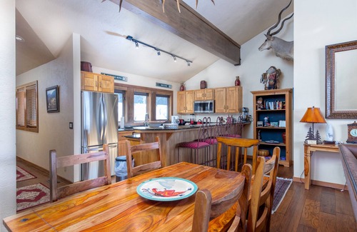 Deer Valley House | New Remodeled interior plus outside updated in Upper DV walk to Silver Lake