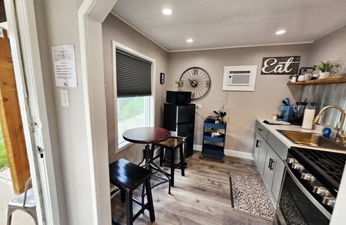 Glenwood Springs Cabin | NEW! Remodeled Cozy Rustic-Luxury w/Kitchen