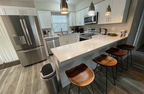 Eatonville House | New Renovated House Near Everything