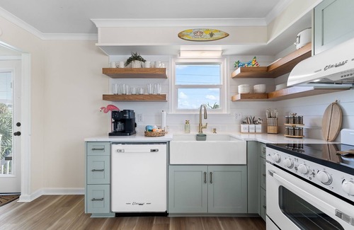 Pensacola Beach House | NEW-Retro-inspired beach house, 4-min walk to beach, turfed yard, pirate playset