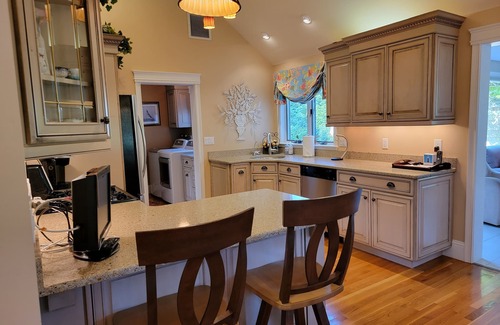 Mashpee House | New Seabury, private pool, heated pool, golf front. South Cape Beach.