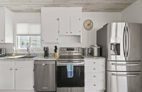 North Carolina Coast Villa | NEW! Shell Shack-3 bed 2 bath Home