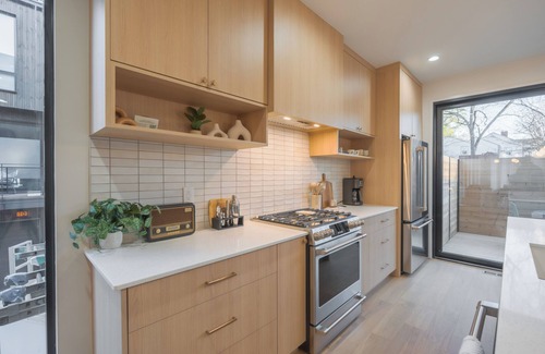 Greenville Downtown House | NEW Spacious 4-Story 4-bedroom Townhome Retreat in Greenville