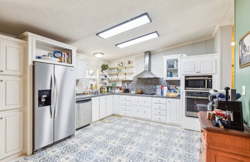 Olivia House | NEW! Spacious Pet Friendly Forest Retreat w/EV Charger