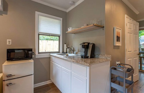 Kill Devil Hills Cottage | New Studio Charming cottage close to the beach & woods in Kill Devil Hills, NC.
