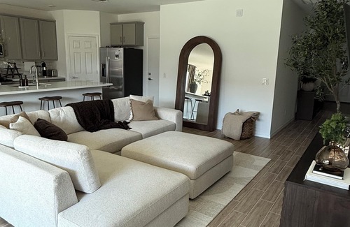 San Tan Valley House | NEW- Stylish 3-Bedroom, 2-Bath Oasis with Pool – Comfort & Relaxation in One!