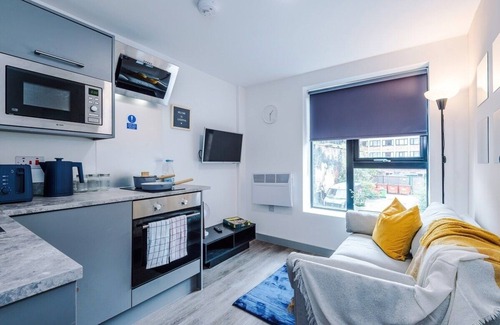 Chinatown Apartment | NEW! Stylish Duplex Apartment, Central Liverpool