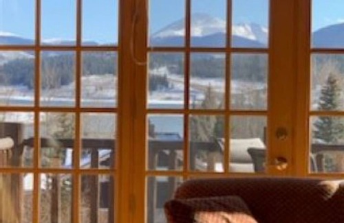 Dillon House | NEW SUMMER LISTING - Upscale Dillon House with Fabulous Lake and Mountain Views