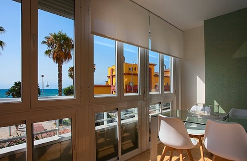 La Malagueta Apartment | New, Sunny, Stylish & Comfortable 3 Bedr-2 bathr With Fabulous Sea Views Malaga