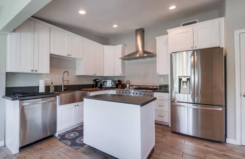 Bay Park House | NEW Super Clean 3 Bed/2 Bath Home - Fully Loaded