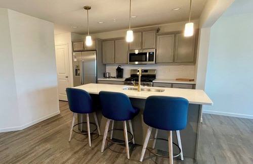 State College House | New Townhome in State College – 3BR, fin. basement, 4 car parking. Spacious !