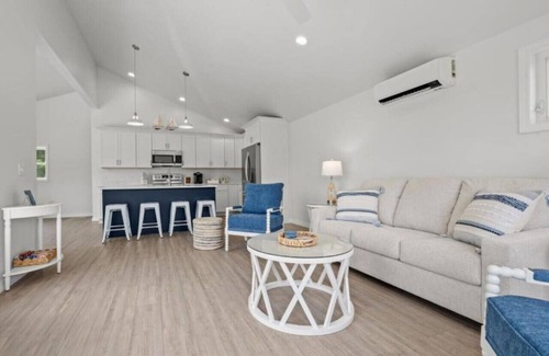 Winterport Cottage | New & Trendy - Grand Water View, A/C, Dogs OK, Private, Yard Games, Fire Pit