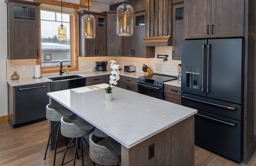 Whitefish House | New! Upscale Condo with rooftop patio, grill, mountain views