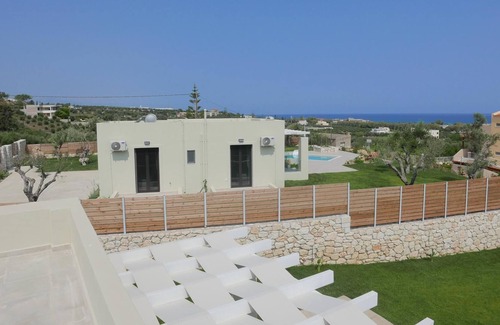 Adelianos Kampos Villa | New Villa 1 Adele Kampos