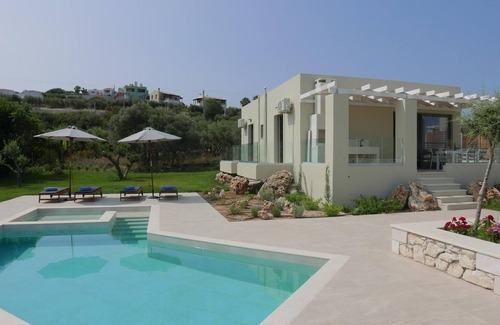 Adelianos Kampos Villa | New Villa 1 Adele Kampos