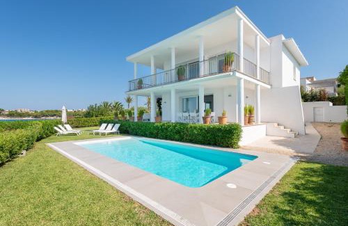 Portocolom Villa | NEW! Villa ESPERANZA, Can Marilla, Front Sea View, Pool, AC, BBQ