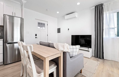 Old Town House | NEW! W/D in Unit, Patio, AC, Near Restos & Beach