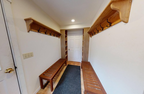 Waitsfield House | NEW! Warm, Cheery Bright and Open Vermont Country Home