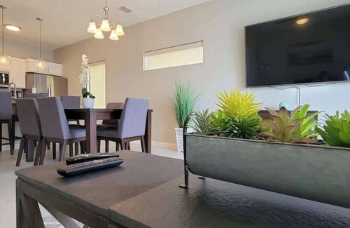 Port Isabel House | New Waterfront Bungalow * Fisherman's Paradise