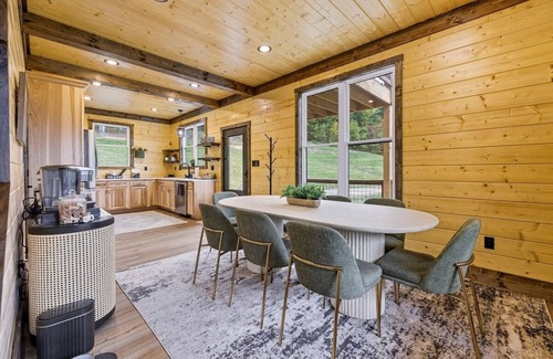 Stanley Cabin | NEW Whispering Ridge | Hot Tub, Gym, EVSE, Dogs OK