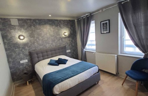 Etretat Hotel | New Windsor