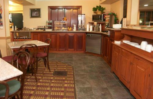 Barre Hotel | New World Inn