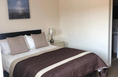 Newent House | Newent Golf Club and Lodges