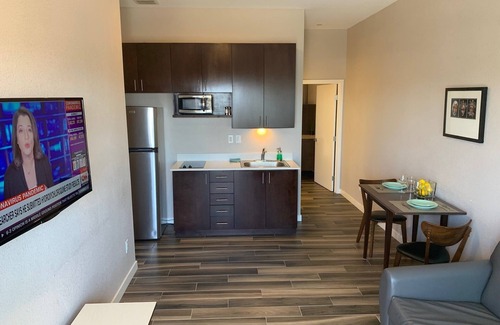 Mission Hills Apartment | Newer private apart-hotel suite in Old Town