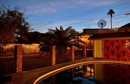 Las Vegas House | Newer Ranch with Pool and Hot Tub near the Strip and Freemont street.