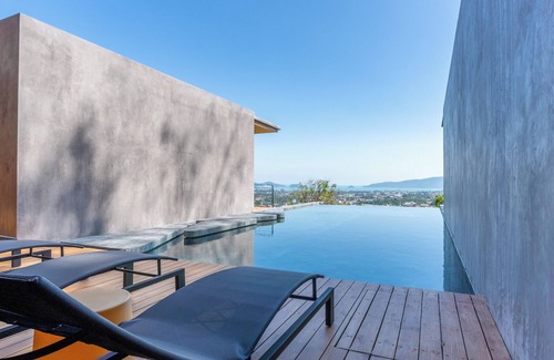 Chalong Villa | Newly-Built 5BR Hilltop Pool Villa w/Panoramic Chalong Bay Views - Maan Ingfah