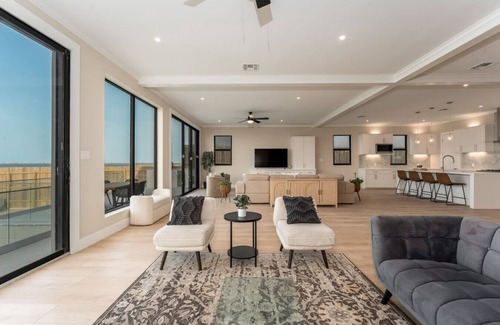 Port Isabel House | Newly Built Large Bayfront Home w Pool, only 15 Min from SPI