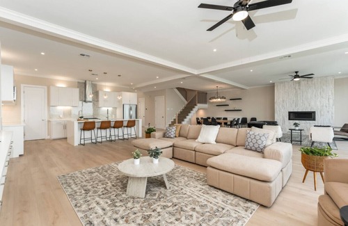 Port Isabel House | Newly Built Large Bayfront Home w Pool, only 15 Min from SPI