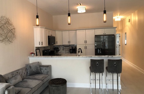 Tallahassee House | Newly constructed modern home with luxurious rooftop patio