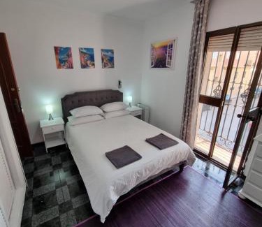 La Linea de la Concepcion House | Newly Decorated Next To The Sea