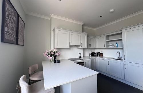 Wimbledon Apartment | Newly Furnished 1 Bed Flat in Wimbledon Village