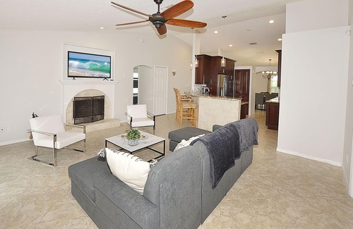 Sebastian Highlands House | Newly Furnished/Heated pool, Game room, 10 mins from Beach