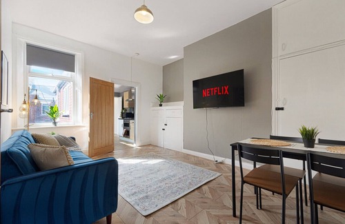 Newcastle-upon-Tyne Apartment | Newly Refurbished Flat|FREE Parking|3 Bedrooms|6 Guests