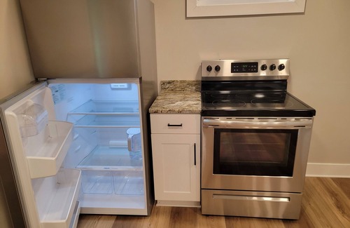 Longville Apartment | Newly Remodeled 1 Bedroom on River