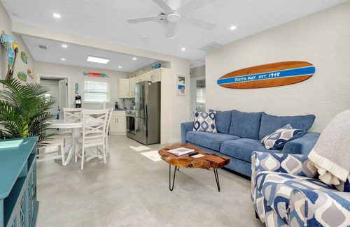 Siesta Key Villa | Newly Remodeled-150 Yards to Beach and Restaurants!