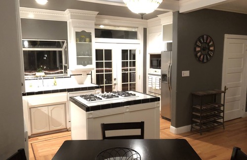 Folsom House | Newly remodeled 1919 Craftsman House
