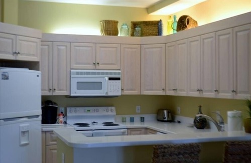 Pelican Bay Condo | Newly Remodeled Contemporary Condo in Exclusive Pelican Bay/30-day minimum stay