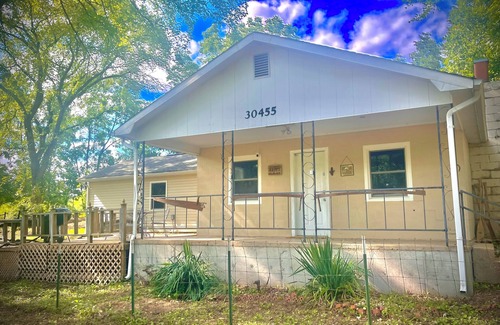 Richland House | Newly Remodeled River Cabin close to Ft Leonard Wood