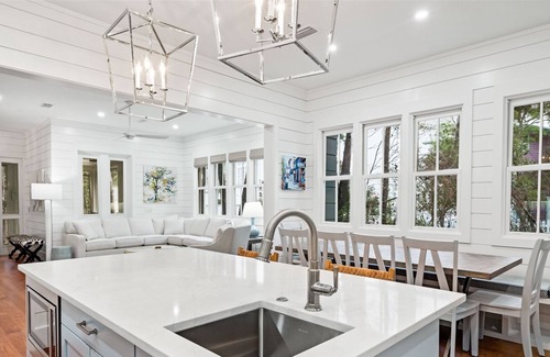 Cottage District House | Newly Remodeled Cottage District Home Nestled Next to WaterColor Tennis Courts & Seaside