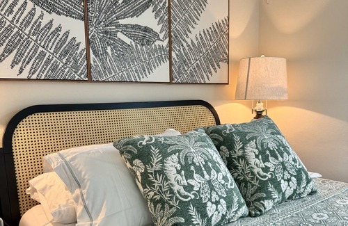 Jacksonville Beach Cottage | Newly renovated 2+ bedroom/1+ bath Cottage blocks from the beach