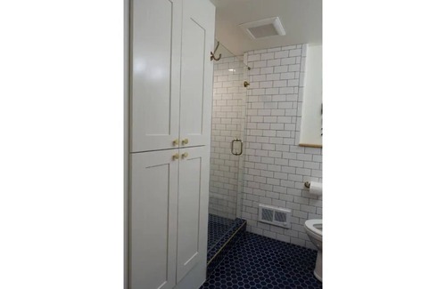Humboldt Apartment | Newly Renovated 1 bed 1 bath Daylight Basement Apt - Great for Extended Stays!