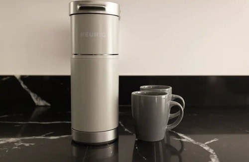 Los Angeles House | NEWLY Renovated- 2bed/1bath!