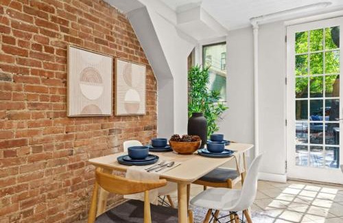 Central Park North House | Newly Renovated 2BR w Rare Private Backyard and BBQ