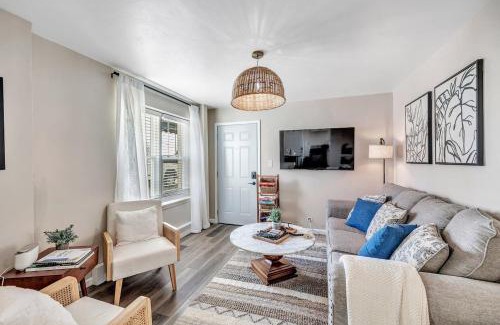 Algoma Apartment | Newly Renovated-across The Street From Von Stiehl!