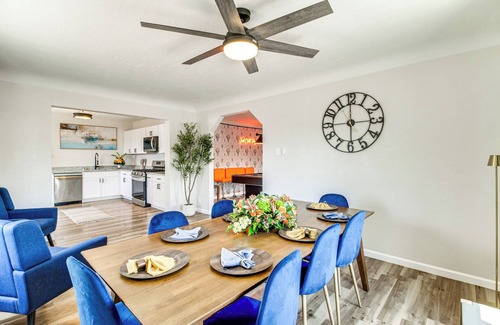 Albuquerque House | Newly Renovated Albuquerque Retreat w/Pool Table