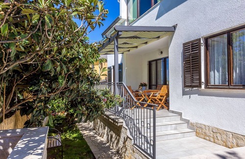 Skatari Apartment | Newly renovated Apartment with WiFi and BBQ